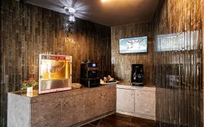Hotel Trip - Image 2