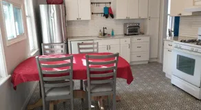 3 Bedroom Apartment 30 Minutes to New York No Car Needed - Image 3
