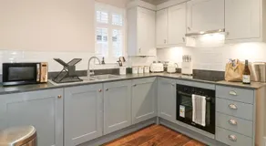 Ashbourne Luxury Suites - Image 2