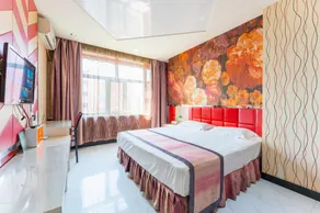 Maidian Theme Hotel (Jingfu Street Branch, Railway Station Pedestrian Street) - Image 2