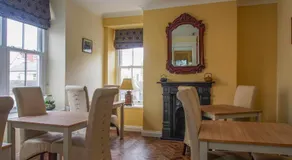 Riverbank Bed and Breakfast - Image 3