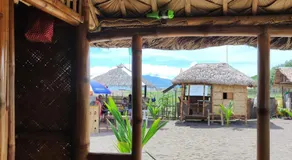 Willie's Beach Resort - Image 3