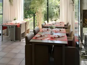 Pluimpapaver Hotel & Glamping - Image 3