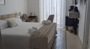 Al Corso Charming Rooms - Image 2