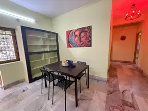 Beautiful 2bhk with free parking - Image 5