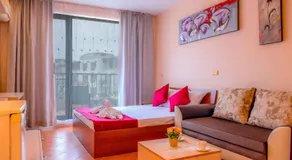 Green Life Beach Resort Apartment - Image 2
