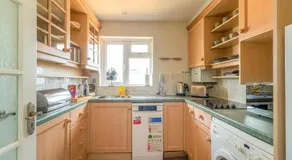 Panoramic Sea View Apartment Sleeps 4-Free Parking - Image 3