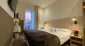 Hostal BESTPRICE Barcelona Stadium - Image 3
