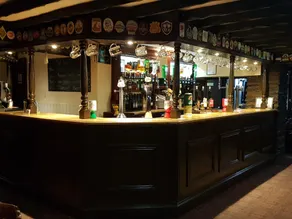Cross Oak Inn - Image 4