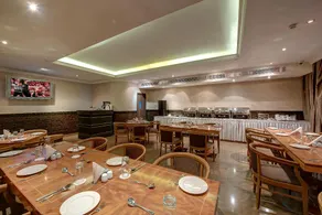 Palm Beach Hotel - Image 3
