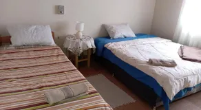 COMO EN CASA!!departamento de 2 habitaciones, lugar tranquilo y seguro, a minutos del aeropuerto y de centros comerciales de Asunción!! - Image 2