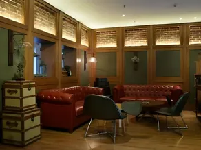James Joyce Coffetel Jishou Renmin North Road Branch - Image 5