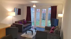 Comfortable and Welcoming Beatrix House by Cliftonvalley Apartments - Image 5