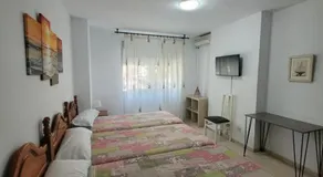 Hostal Mediterraneo - Image 2