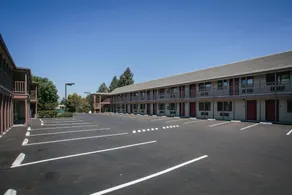 Alura Inn - Image 5