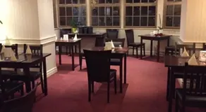 Alexandra Hotel - Image 2