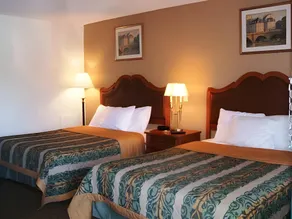 A VICTORY HOTEL - SOUTHFIELD - Image 2