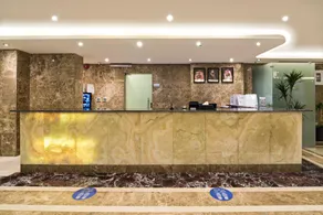 Ozone hotel - Image 5