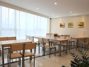 GreenTree Inn Guangxi Yulin Jincheng Commercial Building Shell Hotel - Image 2