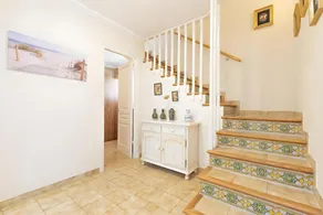 Villa Ocean Breeze - Steps away from the Beach - Image 2