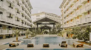 Modern Studio Near Airport Pool & Gym, Self check-in FREE Fast WiFi Netflix & Kitchen - Image 3