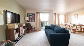 Cozy 2 bedroom condo walking distance from the beach - Image 2