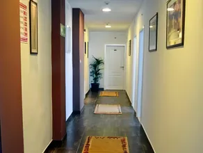 Garni Hotel Hamburg - Image 5