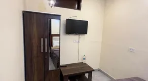 Rudra Home stay l On heritage Market kasauli l Best food Cafe Rudra l Kasauli - Image 4