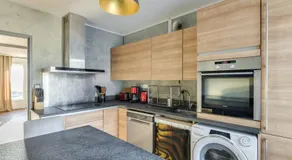 Top floor apartment - 2 chambres, Free Wifi & Parking & Sunset by ImmoConciergerie - Image 4