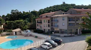 4PA109 Appartement F2 résidence avec piscine parking et cours de tennis - Image 3