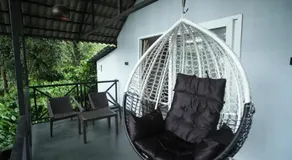 The Cozy Clouds Hill Stay - Image 5