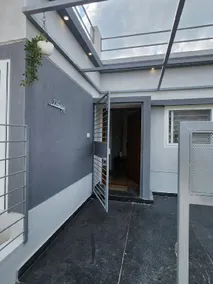 Cozy Urban Retreat Private Villa - Image 5