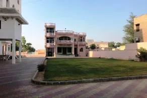 Hotel Sundram Palace - Image 5