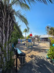 Tuncurry 2BR Walk to Lake - Image 5