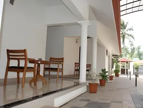 Lake Gardens Resorts - Image 5