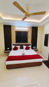 Hotel Kiran Palace & Mahi Galaxy - Image 3