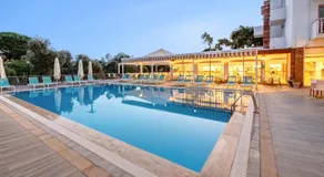 Hanedan Beach Hotel - Image 2