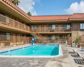Rodeway Inn - Image 3