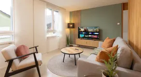 STAYY WarmWood Maisonette Premium Family and Business Suite - 24h Self Check-in - free Parking - 25' City Center - Image 2