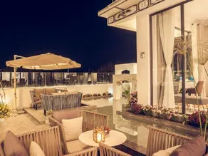 Huahaishe Lake View Inn - Image 2