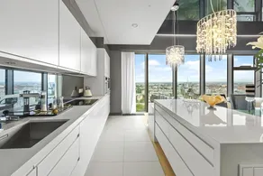 30th+ Floor Apartments in Sky Tower - Image 2