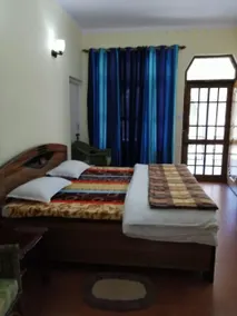 PINEWOOD HOME STAY - Image 4