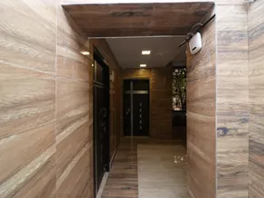 Hotel O Flagship 27998 Golden Inn Near M.P. Birla Planetarium - Image 3