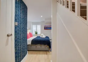 Corner Cottage - Image 1