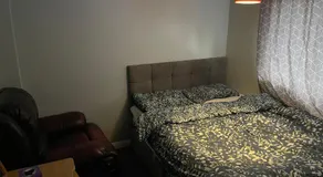 1 bedroom in 3bed house - Image 4