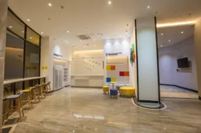 7 Days Inn Yunfu Jinshan Bus Terminal New Century Plaza - Image 4