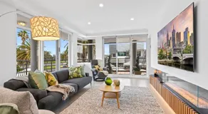 Scenic Beachside 3-bedroom with Water Views - Image 3