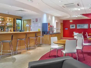 Travelodge Birmingham Central Broadway Plaza - Image 3