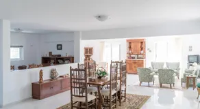 Luxury 6BR Villa, Garden Oasis, near Schinia Beach - Image 2