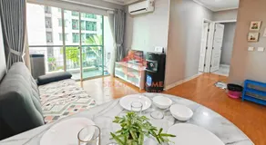 Stylish 2BR MOI Apt with Pool, Gym, Wi-Fi - Image 2